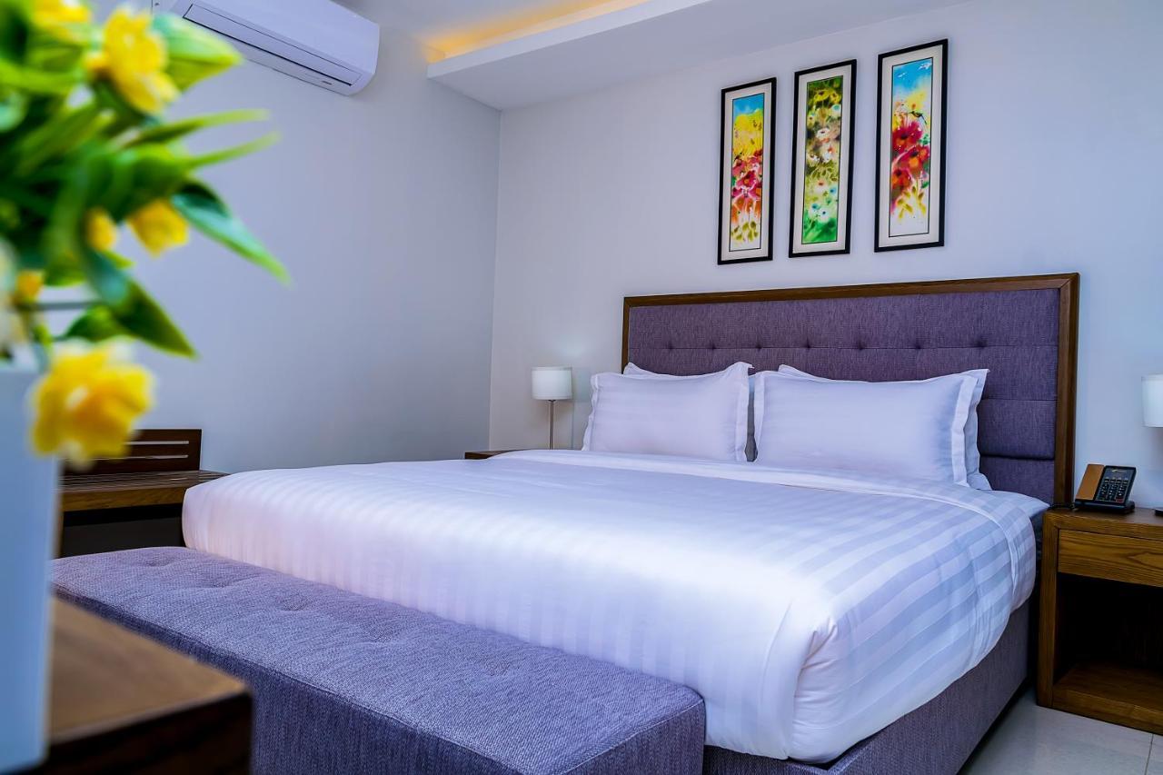 Canary Hotel Кампала Екстериор снимка