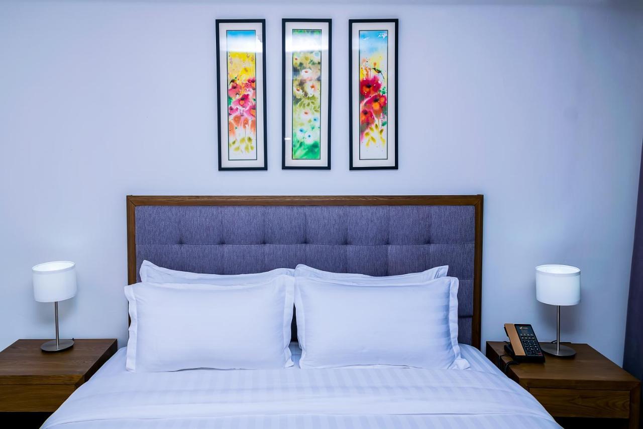 Canary Hotel Кампала Екстериор снимка